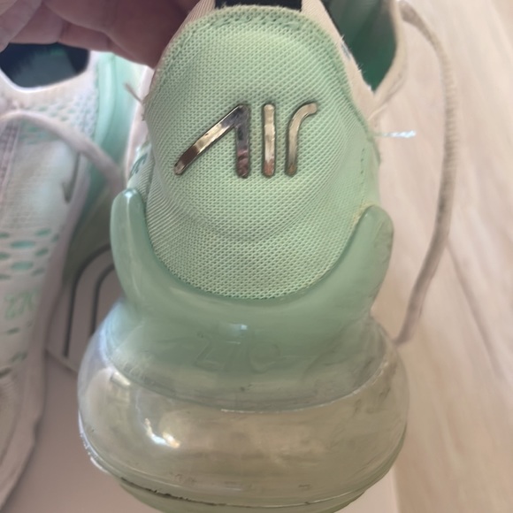 Nike Air Max 270 - Picture 5 of 7